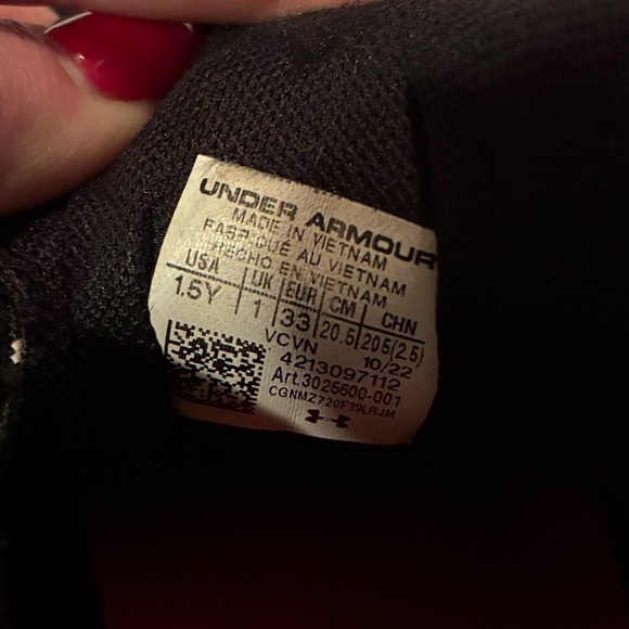 Under Armour Youth Soccer Cleats 1.5 Black White cushion ankle lace up - Picture 2 of 5